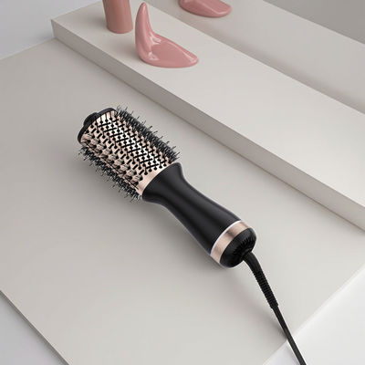 فرشاة هواء ساخن من التيتانيوم بقوة 1200 واط مع ضمان لمدة عام واحد وجهد مزدوج لتصفيف الشعر بسهولة