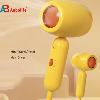 مجفف شعر 600 واط 220-240 فولت مع إعدادين للسرعة ووظيفة الأيونات للتجفيف السريع